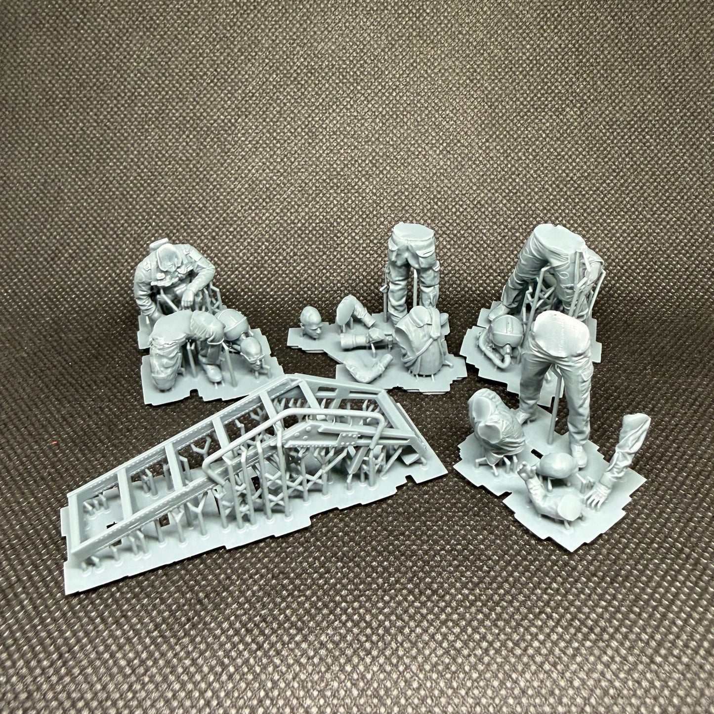 Türkische Luftwaffe – Vorfeldszene (F-16) - 5-teiliges Figuren-Set