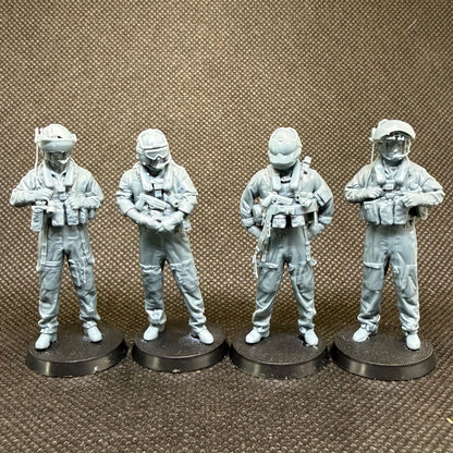 UH-1Y Venom Helicopter Besatzung stehend - 4-teiliges Figuren-Set