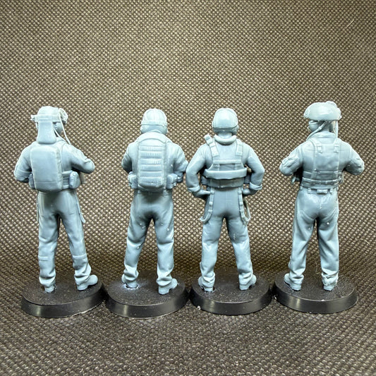 UH-1Y Venom Helicopter Besatzung stehend - 4-teiliges Figuren-Set