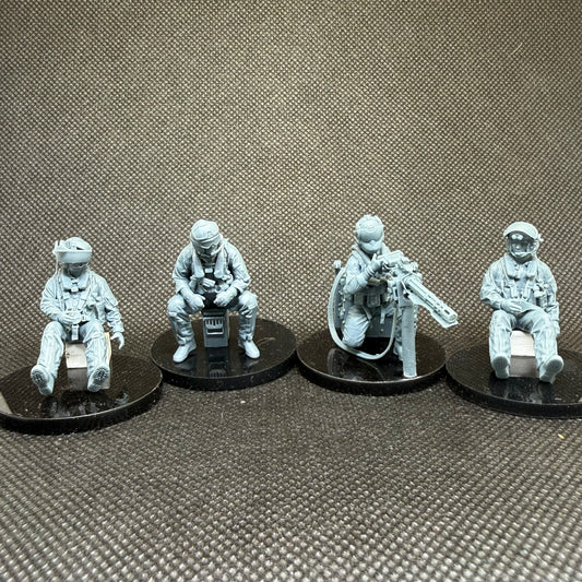 UH-1Y Venom Helicopter Besatzung sitzend - 4-teiliges Figuren-Set
