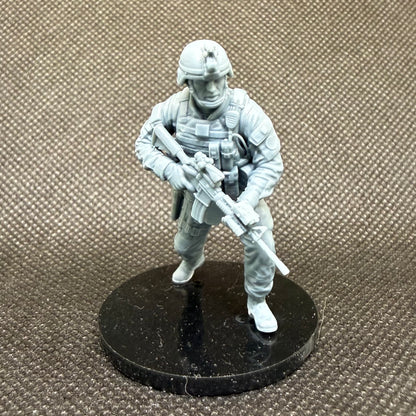 Modern Infantryst Resin Figure Moving